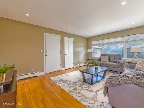 8544 West Rascher Avenue Chicago IL 60656