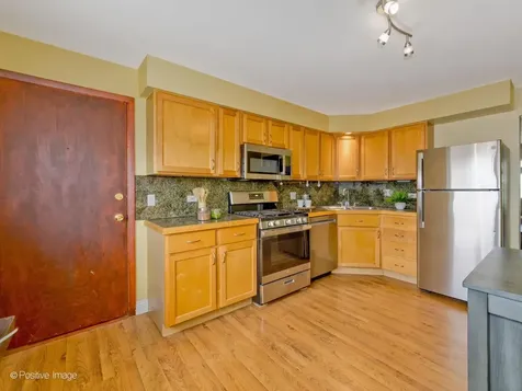 8544 West Rascher Avenue Chicago IL 60656