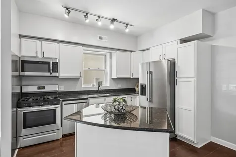 6531 South Woodlawn Avenue Chicago IL 60637