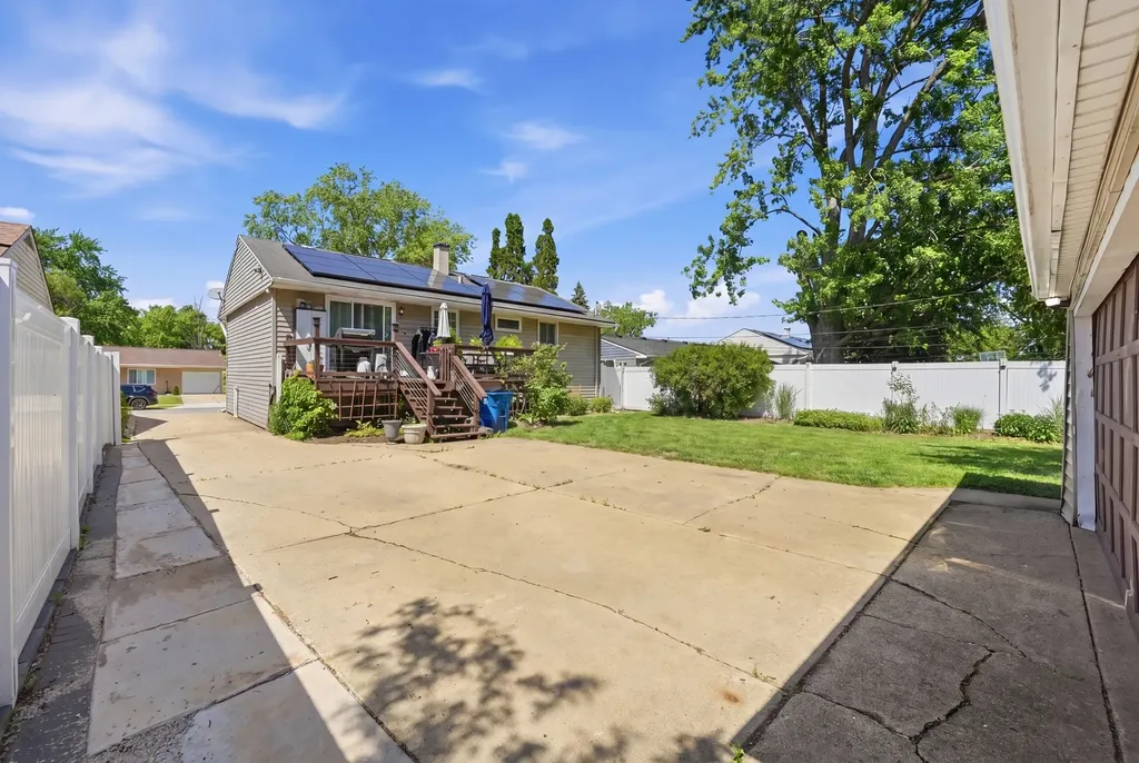 433 Norton Avenue Glendale Heights IL 60139