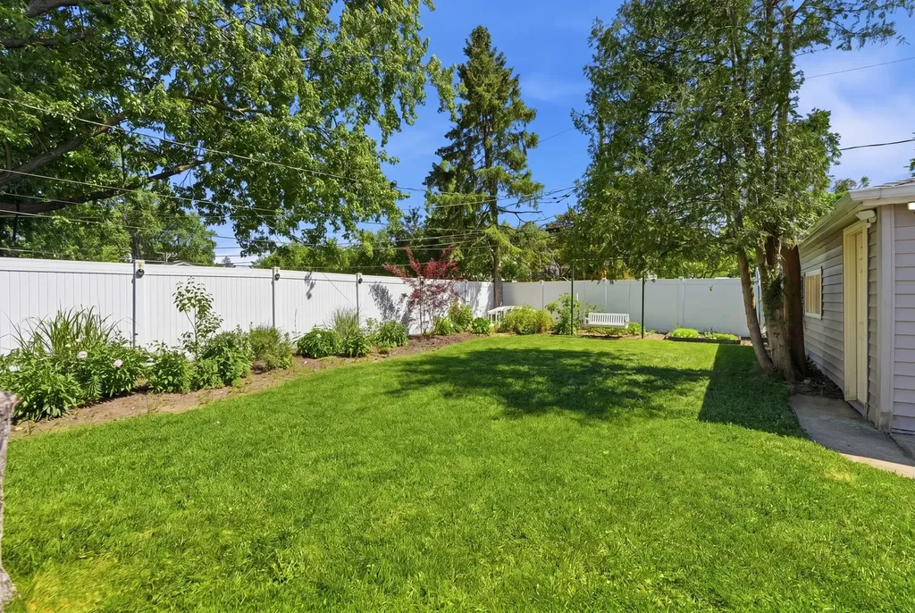 433 Norton Avenue Glendale Heights IL 60139