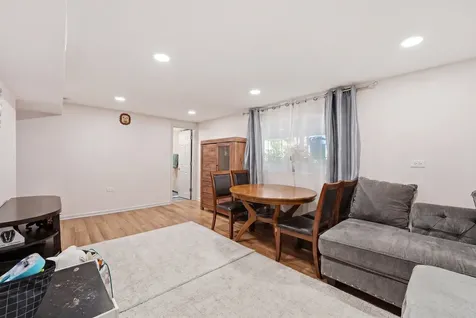 433 Norton Avenue Glendale Heights IL 60139
