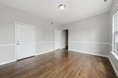 7843 South Burnham Avenue Chicago IL 60649