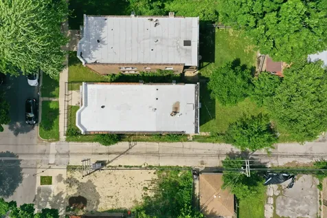 7843 South Burnham Avenue Chicago IL 60649