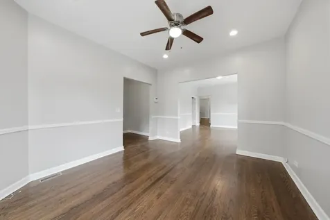 7843 South Burnham Avenue Chicago IL 60649