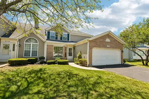 6743 East Wellsley Court Gurnee IL 60031