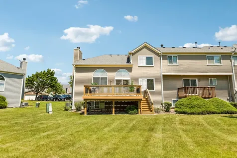 6743 East Wellsley Court Gurnee IL 60031