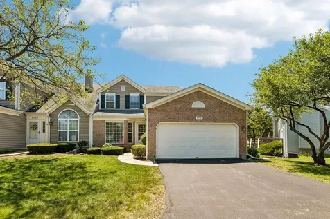 6743 East Wellsley Court Gurnee IL 60031