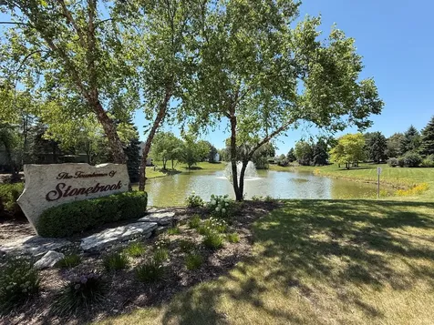 6743 East Wellsley Court Gurnee IL 60031