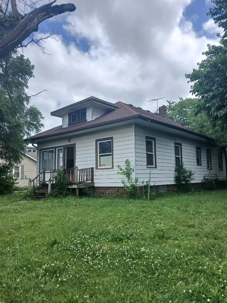 3327 Commercial Avenue South Chicago Heights IL 60411