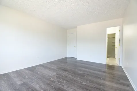 655 Deepwoods Drive Mundelein IL 60060