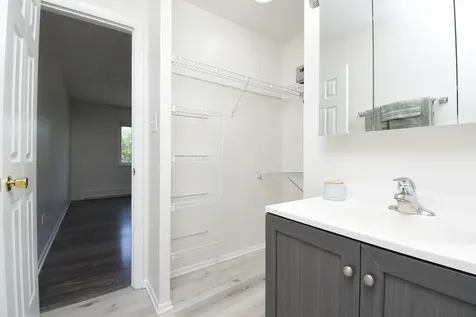 655 Deepwoods Drive Mundelein IL 60060