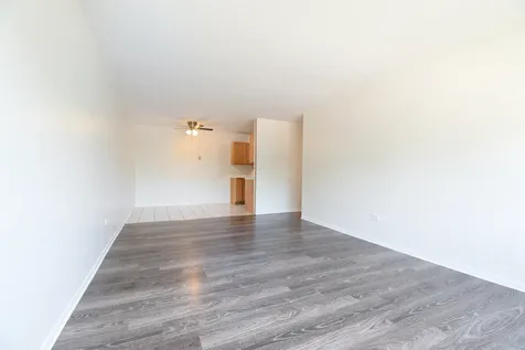 655 Deepwoods Drive Mundelein IL 60060