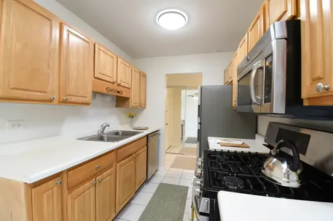 655 Deepwoods Drive Mundelein IL 60060