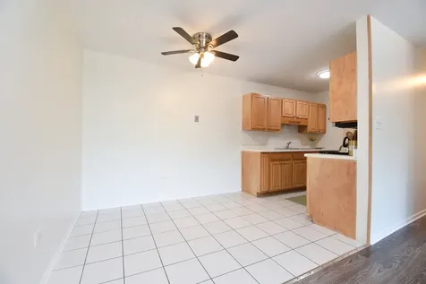 655 Deepwoods Drive Mundelein IL 60060