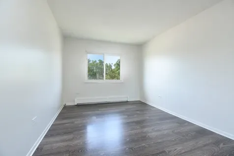 655 Deepwoods Drive Mundelein IL 60060
