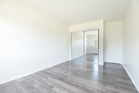 655 Deepwoods Drive Mundelein IL 60060
