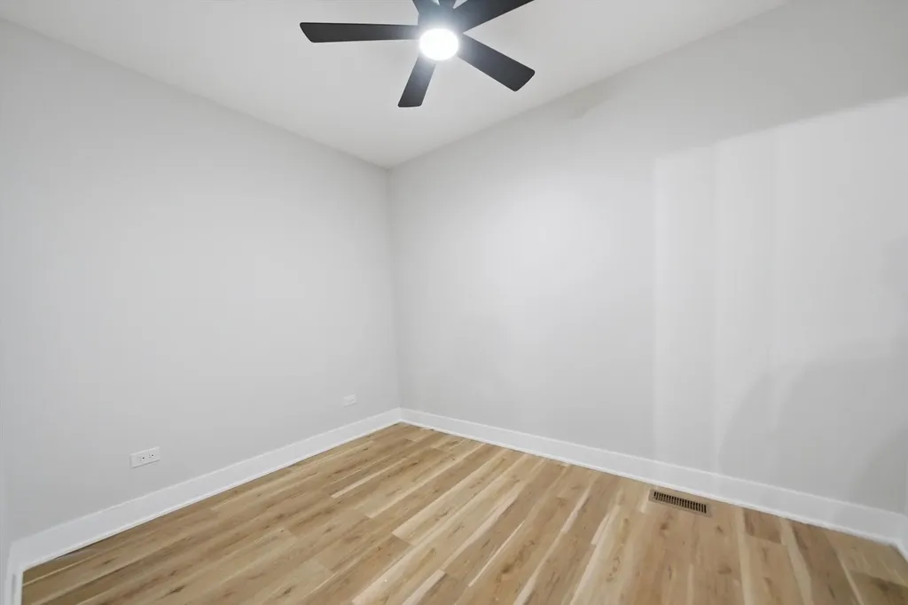 8049 South Kimbark Avenue Chicago IL 60619