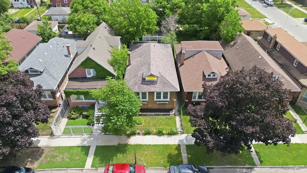 8049 South Kimbark Avenue Chicago IL 60619