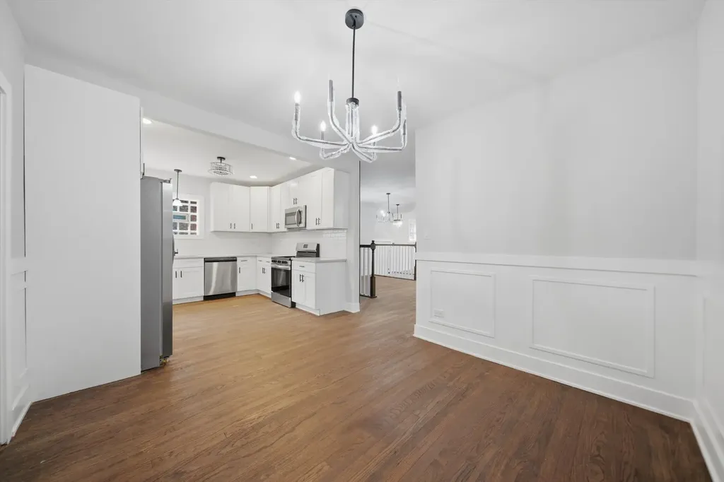 8049 South Kimbark Avenue Chicago IL 60619