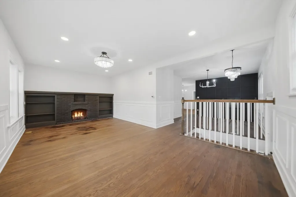 8049 South Kimbark Avenue Chicago IL 60619