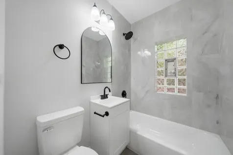 8049 South Kimbark Avenue Chicago IL 60619