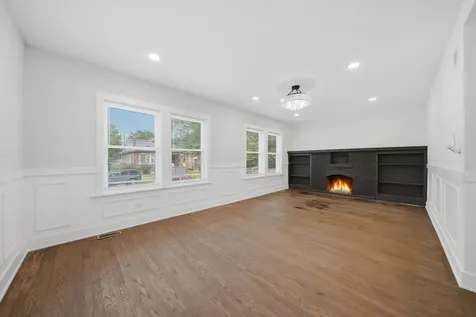 8049 South Kimbark Avenue Chicago IL 60619