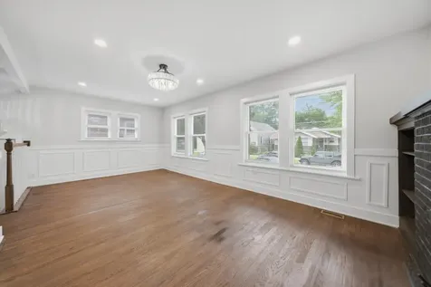 8049 South Kimbark Avenue Chicago IL 60619