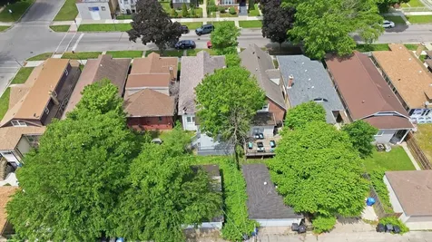 8049 South Kimbark Avenue Chicago IL 60619
