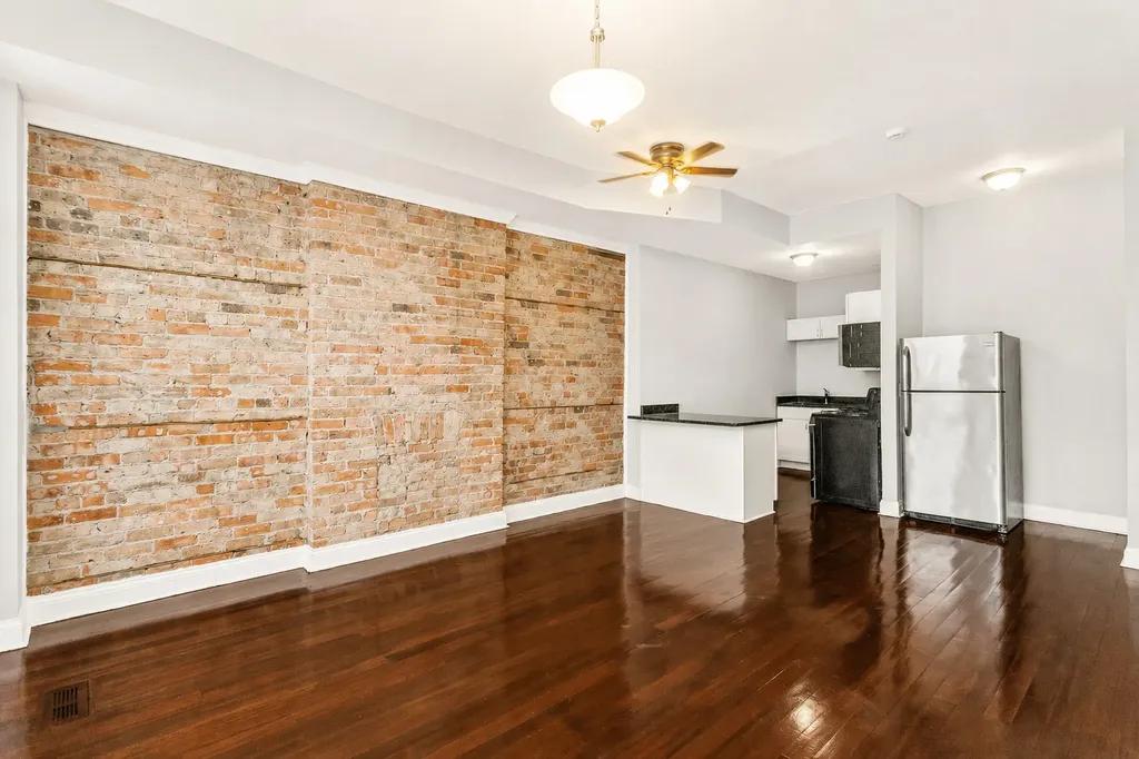3143 West Warren Boulevard Chicago IL 60612
