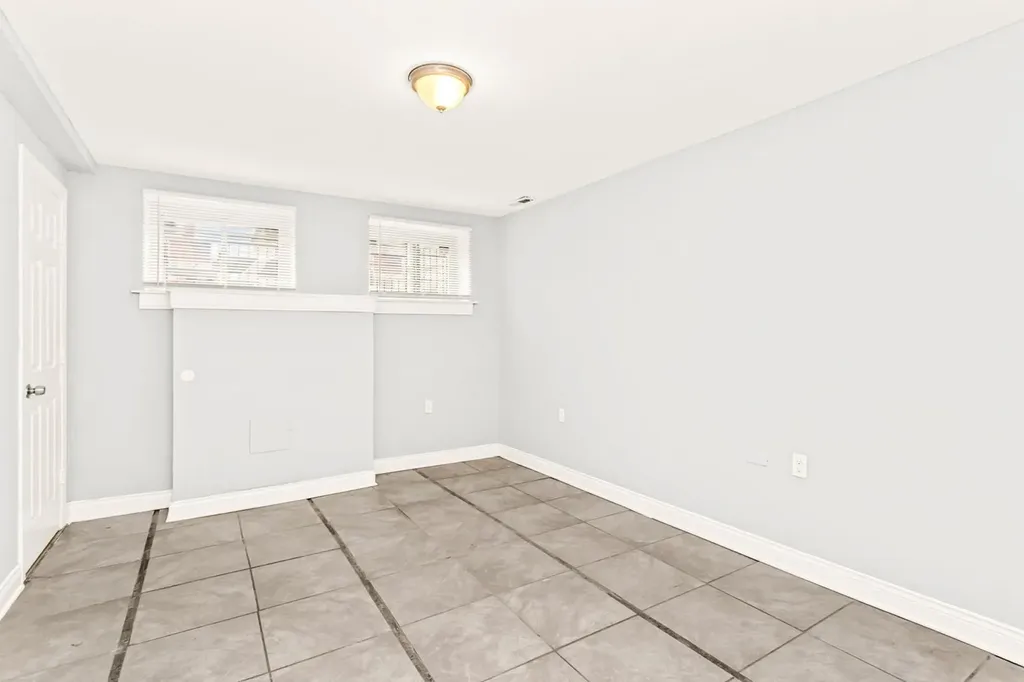 3143 West Warren Boulevard Chicago IL 60612
