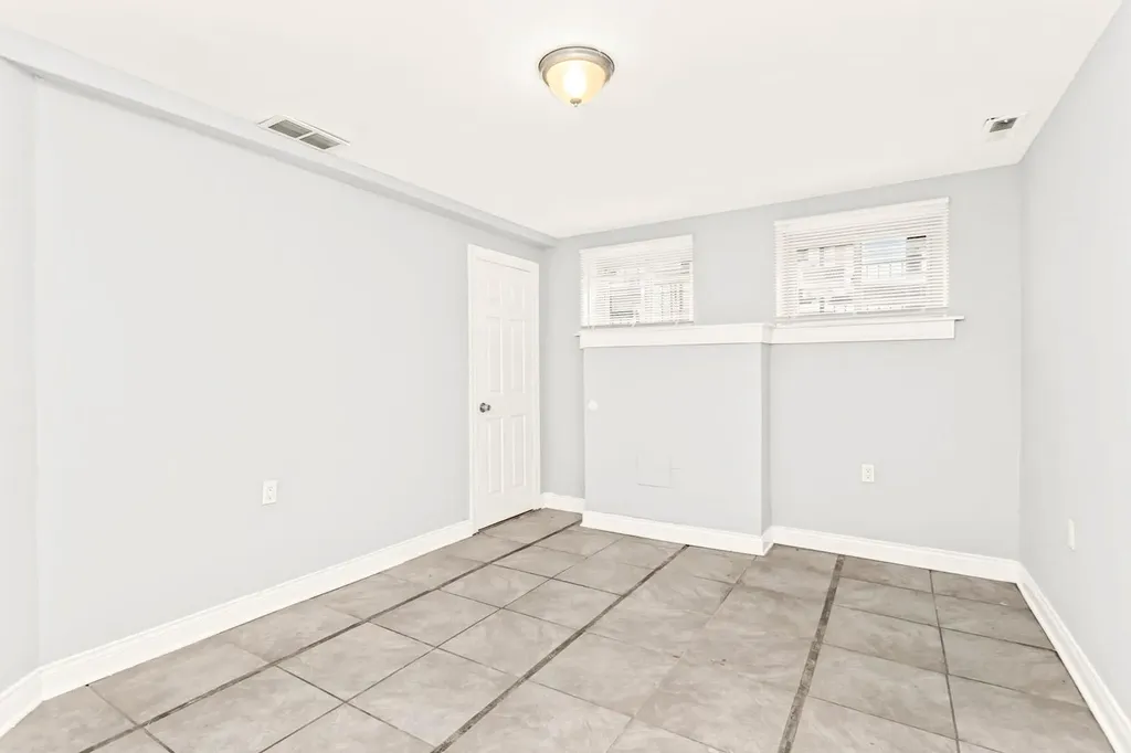 3143 West Warren Boulevard Chicago IL 60612