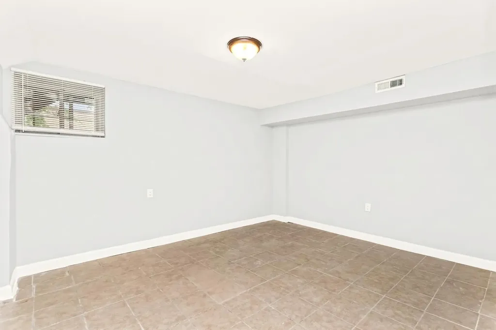 3143 West Warren Boulevard Chicago IL 60612