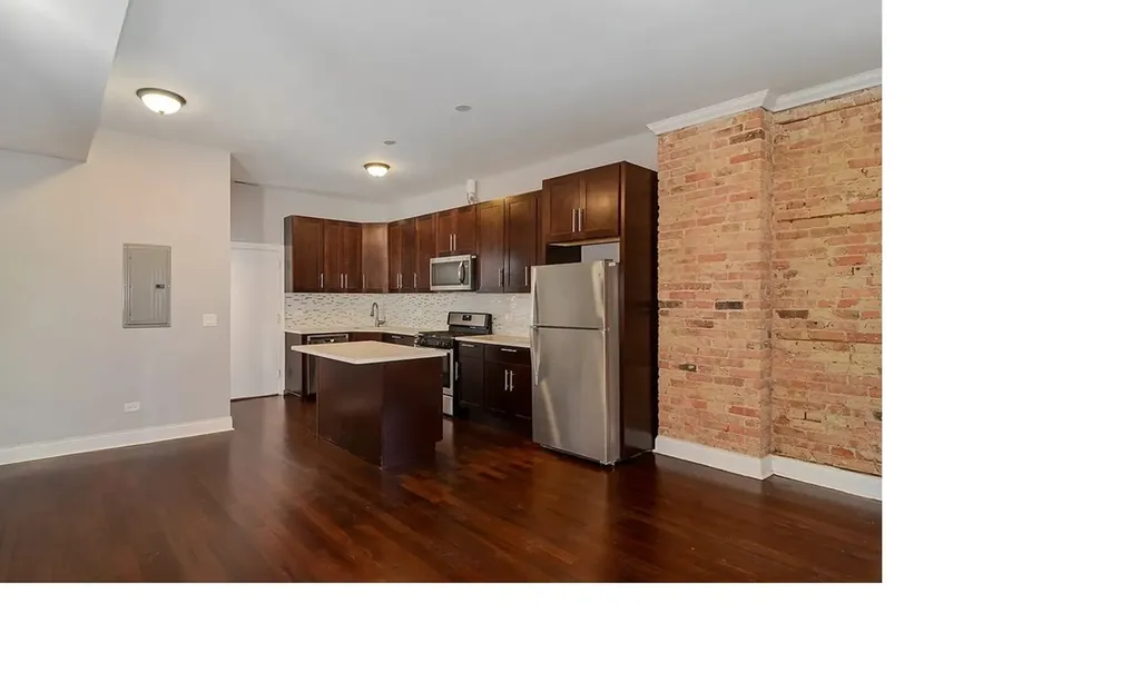 3143 West Warren Boulevard Chicago IL 60612
