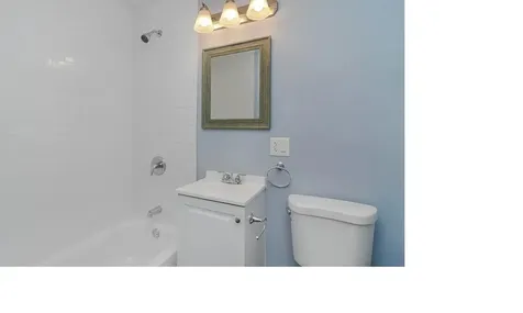 3143 West Warren Boulevard Chicago IL 60612