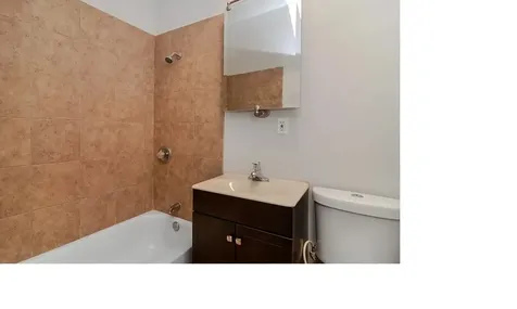 3143 West Warren Boulevard Chicago IL 60612