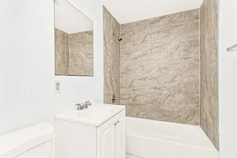 3143 West Warren Boulevard Chicago IL 60612