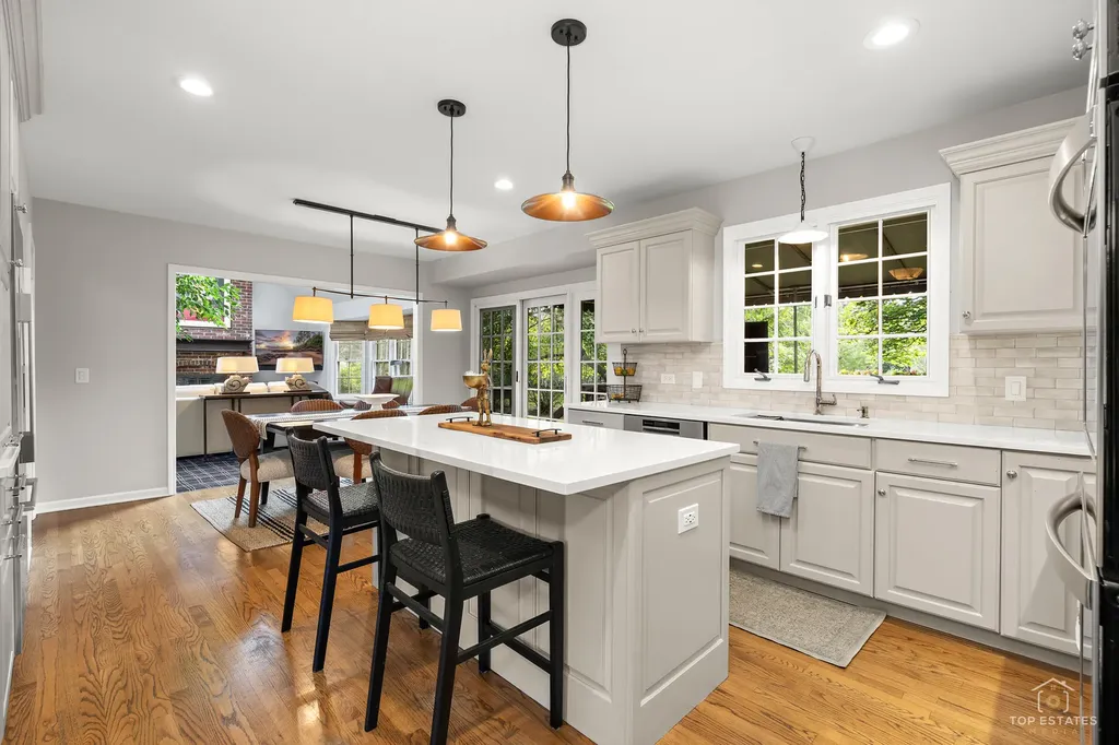 158 Derby Glen Drive Glen Ellyn IL 60137