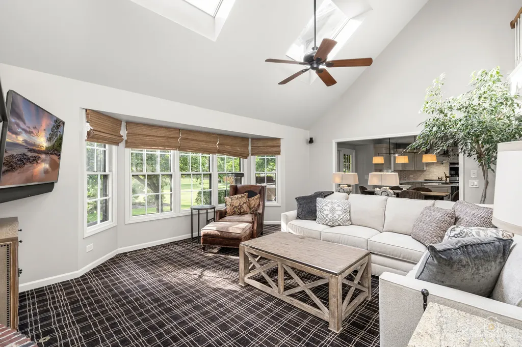 158 Derby Glen Drive Glen Ellyn IL 60137