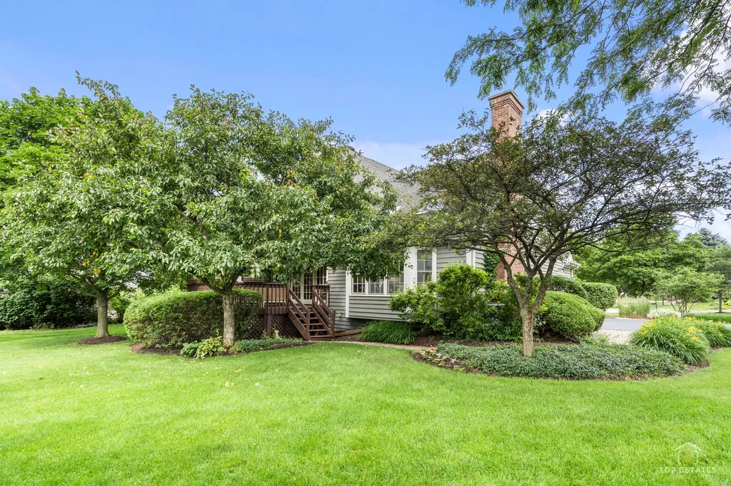 158 Derby Glen Drive Glen Ellyn IL 60137