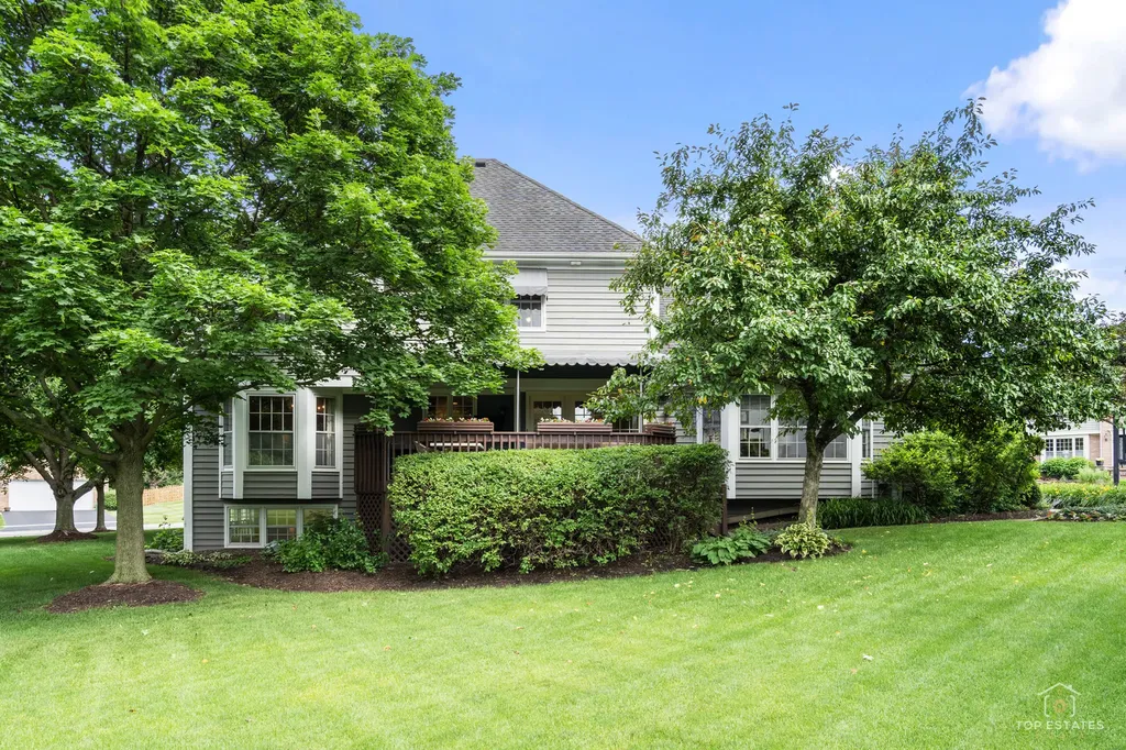 158 Derby Glen Drive Glen Ellyn IL 60137