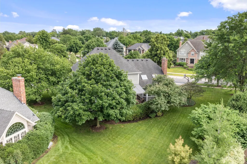 158 Derby Glen Drive Glen Ellyn IL 60137