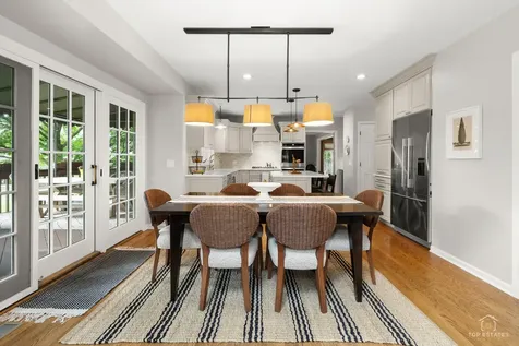 158 Derby Glen Drive Glen Ellyn IL 60137