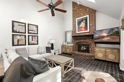 158 Derby Glen Drive Glen Ellyn IL 60137