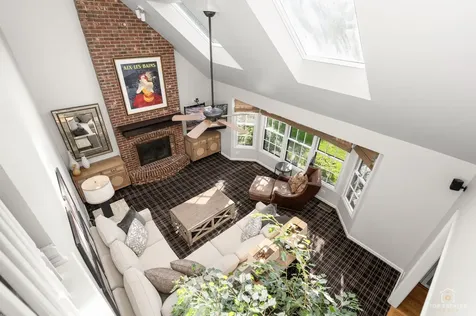 158 Derby Glen Drive Glen Ellyn IL 60137