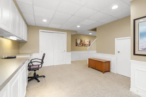 158 Derby Glen Drive Glen Ellyn IL 60137