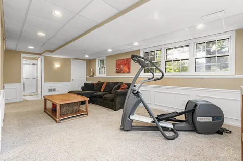 158 Derby Glen Drive Glen Ellyn IL 60137