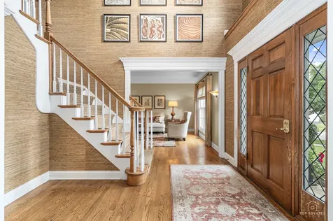 158 Derby Glen Drive Glen Ellyn IL 60137
