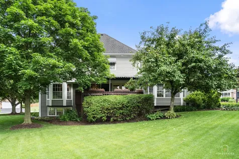 158 Derby Glen Drive Glen Ellyn IL 60137