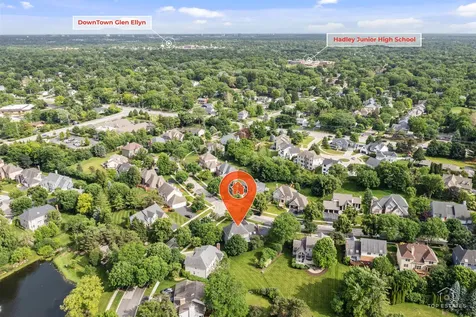 158 Derby Glen Drive Glen Ellyn IL 60137